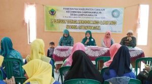 Aktif di PKK, Ketua Muslimah Ahmadiyah Baros Bantu Pelatihan Guru PAUD