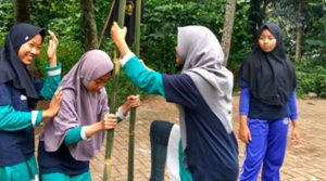 Serunya Anak-Anak Ahmadi Cimahi Ikut Festival Kaulinan Urang Lembur