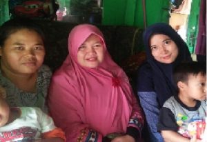 Maknai Hari Perempuan Sedunia, Lajnah Imaillah Cianjur Berbagi.
