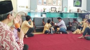 Kenali Ahmadiyah Lebih Dekat, Puluhan Mahasiswa UKRIM Kunjungi JAI Yogyakarta