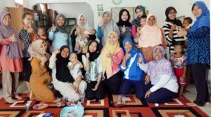 Jelang Ramadan, Lajnah Imaillah Jakut  Pererat Silaturahmi dengan Warga