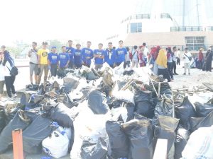 Jamaah Ahmadiyah Kendari Semarakkan Peringatan ‘World Cleanup Day’