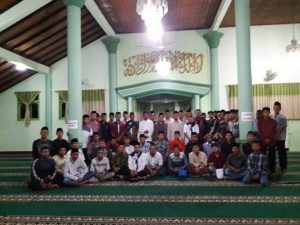 KOLABORASI PEMUDA AHMADIYAH MANISLOR DAN KOMUNITAS PAMFLET