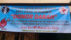 MEWUJUDKAN CINTA SESAMA AHMADIYAH CIMAHI GELAR DONOR DARAH