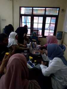 Partisipasi Muslimah Ahmadiyah Cianjur dalam Kegiatan Baksos di Kelurahan Bohera