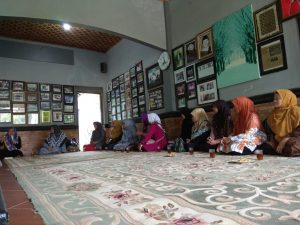 Muslimah Ahmadiyah Manislor Silaturrahim ke Pesantren Kebon Jambu.