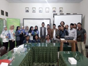 Ahmadiyah Cirebon Menerima Kunjungan Mahawiswa IAIN Purwokerto
