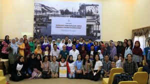 Tangkal Radikalisme Muslimah Ahmadiyah Pontianak Berperan Aktif dalam Seminar KBI