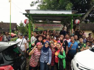 Muslimah Ahmadiyah Madiun Khidmati Korban Banjir