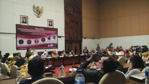 HUMAS MUSLIMAH AHMADIYAH HADIRI DISKUSI PUBLIK                                                                                                                DI GEDUNG NUSANTARA R.KK II KOMPLEK MPR/DPR/DPD JAKARTA