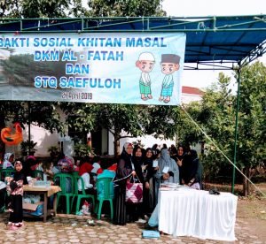 Partisipasi Muslimah Ahmadiyah Cikalong Pada Baksos DKM Nurul Fatah