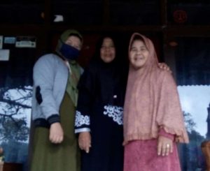 Giat Rabtah Muslimah Ahmadiyah Bunikasih-Cianjur ke Ibu Lurah