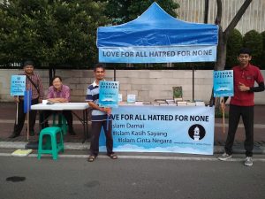 Pemuda Ahmadiyah Jakarta Pusat Isi Ramadhan dengan Membuka Stand Buku
