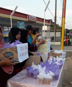 Berbagi itu Indah