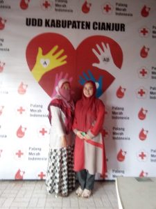 Kembali Terpanggil, Muslimah Ahmadiyah Ciparay Mendonorkan Darahnya.