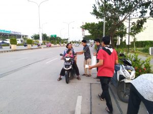 RAMADHAN MUBARAK, JAI GONDRONG  BERBAGI MAKANAN BERBUKA PUASA