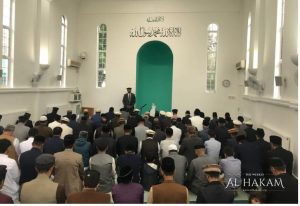 Huzur (aba) Kunjungi Mesjid Al-Fazl setelah Shalat Idul Fitri