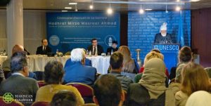 Ceramah Khalifah Ahmadiyah di Markas UNESCO, Hadirkan Optimisme Perdamaian Dunia.