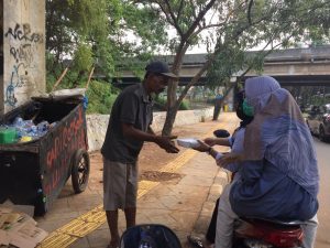 Sejak Tahun Lalu, Ahmadiyah Serua Rutin Gelar ‘Nasi Barokah’