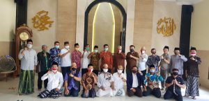 Tokoh Lintas Agama Diskusi Santai Bersama Kepala PKUB Kemenag RI di Masjid Ahmadiyah Semarang