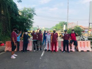 Ansharullah Gondrong Bagikan Brosur “Imam Mahdi telah Datang”