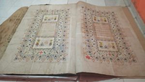 Mubalig Papua Barat Datangkan Manuskrip Al-Quran Raksasa dari Jawa