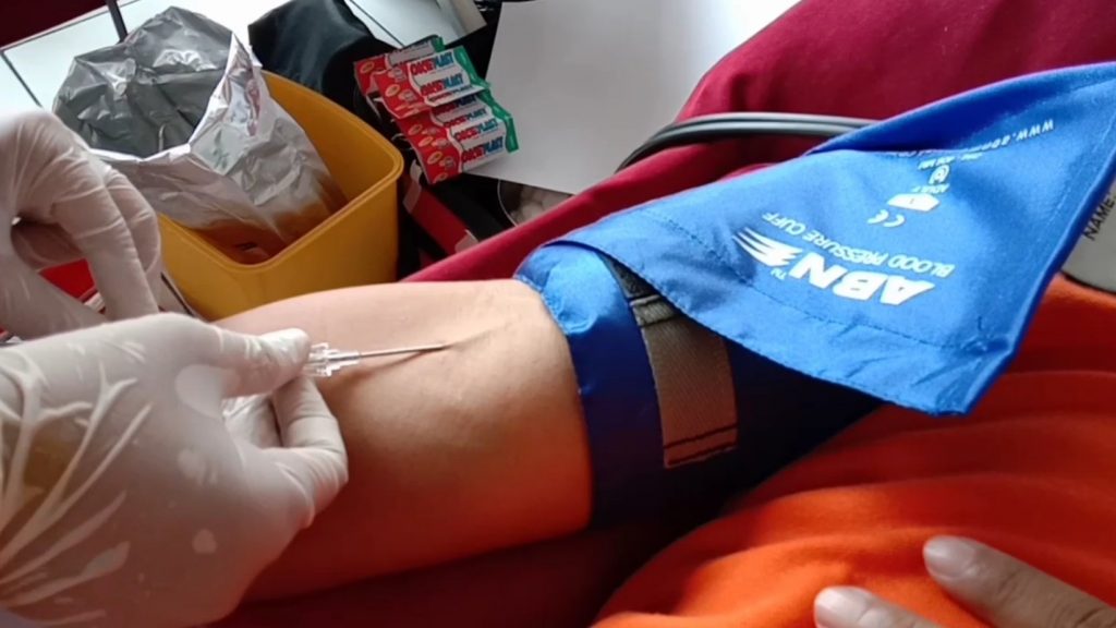 Ahmadiyah Citeguh Gelar Aksi Donor Darah, Rombongan Kapolsek  Turut Berpartisipasi