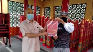 Komunitas Pesepeda Ahmadiyah (Kopeah) Serang Kunjungi Vihara Tertua di Banten dan Ucapkan Selamat Imlek