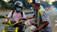 Jumat Berkah, Ahmadiyah Kemang Bogor Rutin Bagikan Takjil Gratis