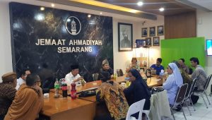 Ahmadiyah Semarang Terima Kunjungan Halalbihalal Pemuka Berbagai Agama
