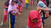 Keseruan Siswa Madrasah Imamuddin Ikuti Lomba Agustusan