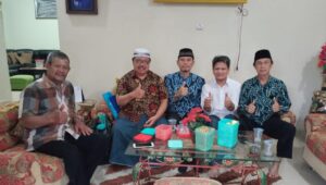 Kunjungi Ketua FKUB Kuningan Terpilih, Pengurus JAI Manislor Kenalkan Love For All Hatred For None