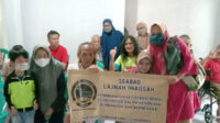 Momen Hari Ibu, LI Singaparna Berbagi Kebahagiaan dengan Lansia di Panti Jompo