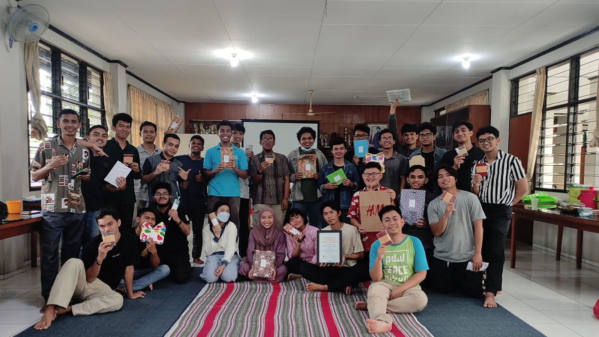 Kegiatan YIPC Jakarta yang dihadiri oleh Lajnah Imaillah Lenteng Agung.