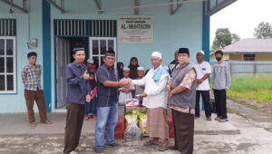 Jemaat Ahmadiyah Tanah Grogot Kaltim Salurkan Bantuan ke Panti Asuhan