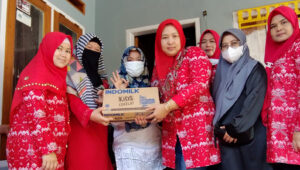 Silaturahmi Lajnah Imailah Cianjur ke Posyandu Anyelir, Berikan Makanan Tambahan Asi