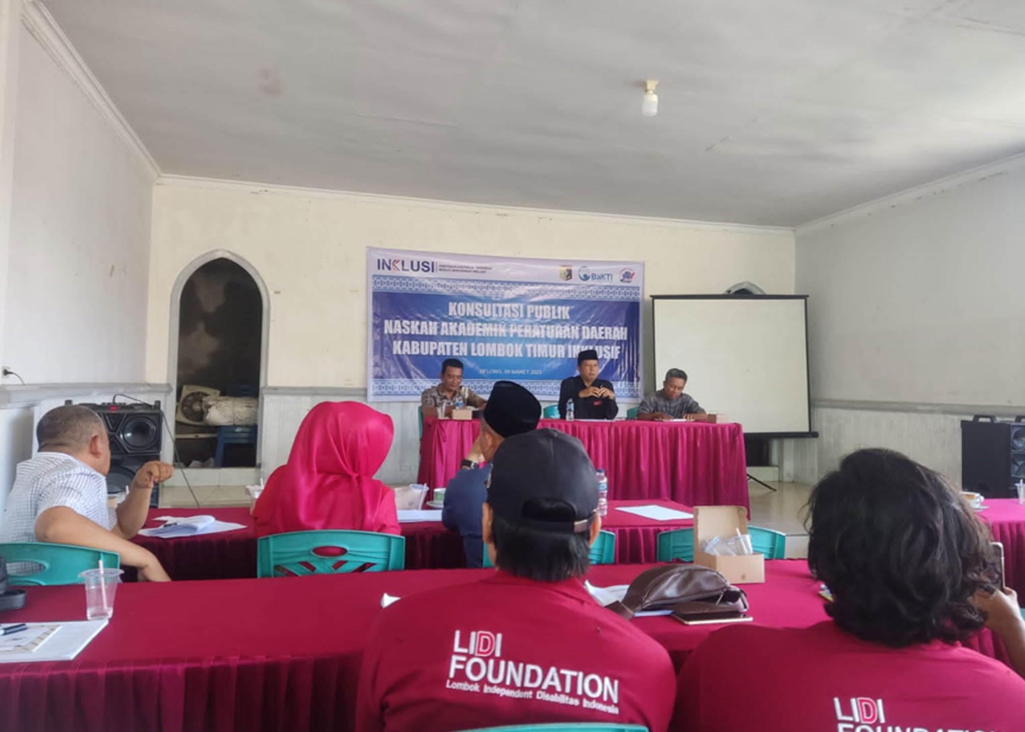 Suasana forum Lombok Research Centre yang dihadiri oleh Mubaligh Lombok Timur.