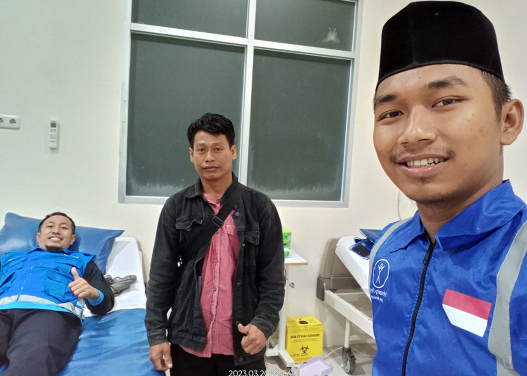 Relawan HF di Kabupaten Sintang penuhi permintaan donor darah secara dadakan.
