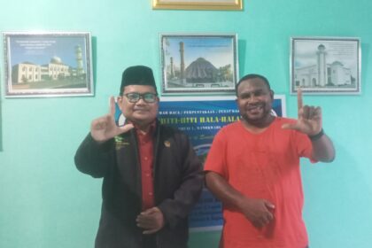 Mln. Rakeeman R.A.M. Jumaan menerima kunjungan Yohanis Ajoi Caleg DPRD