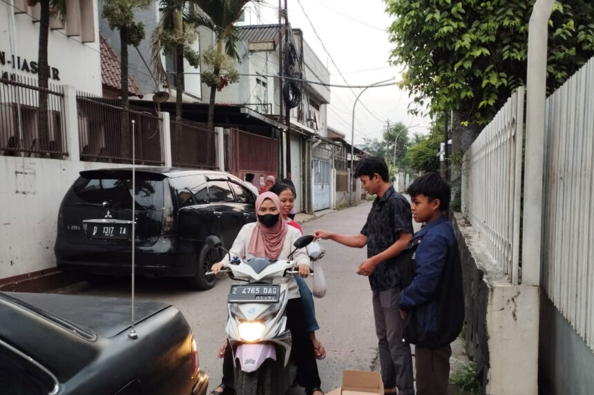 JAI Bandung Kulon bagikan takjil gratis