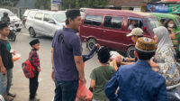 Aksi Sosial Ramadhan, Ahmadiyah Sindangbarang Bogor Bagikan Iftar ke Pengguna Jalan