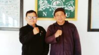 Kunjungi Pesantren Al Qolam, Mubaligh Papua Barat Berikan Buku ‘Sumbangsih Ahmadiyah bagi Negeri’