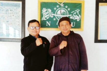 Mubalig Daerah Papua Barat bersama Ustad Darto Saifudin