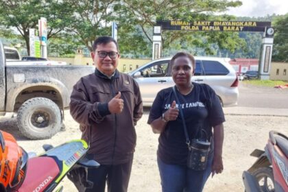 Mubda JAI Papua Barat usai menghadiri prosesi pemakaman Pater Anton Tromp