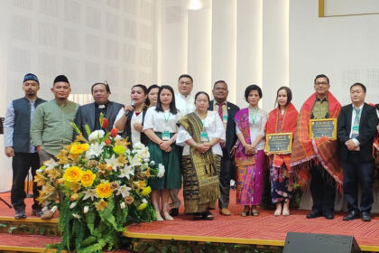 Jemaat Ahmadiyah Sumatera Utara hadiri undangan acara paskah.