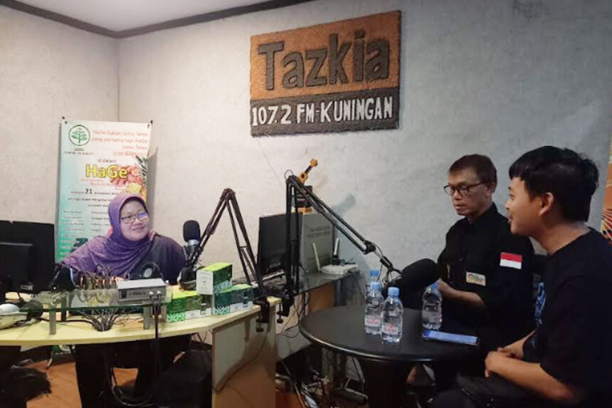 Clean The City Kuningan talk show radio