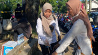 Lajnah Imaillah Ciaruteun Bogor Peringati Hari Khilafat dengan Bebersih Lapangan Sempur