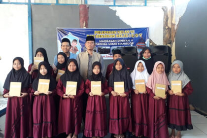 Pelepasan siswa kelas 6 Madrasah Fadhl Umar.