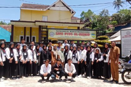 Lulusan SMA Terbuka Al Wahid