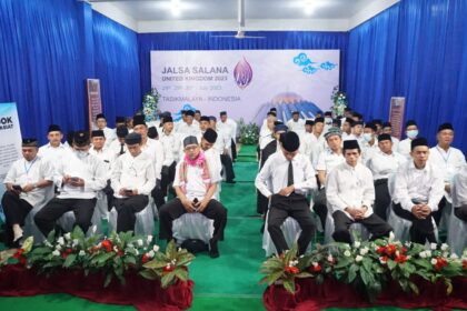 30 Siswa Alwahid saksikan jalsah Salanah UK